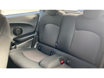 MINI Hatchback 1.5 Cooper Classic 3dr Auto Petrol Hatchback