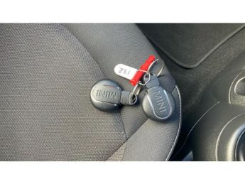 MINI Hatchback 1.5 Cooper Classic 3dr Auto Petrol Hatchback