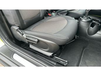 MINI Hatchback 1.5 Cooper Classic 3dr Auto Petrol Hatchback