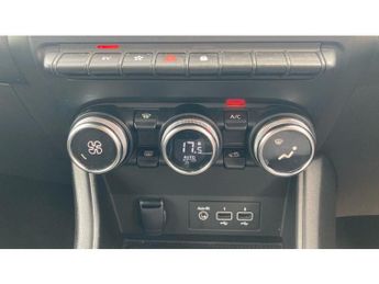 Renault Captur 1.6 E-Tech full hybrid 145 Techno 5dr Auto Hybrid Hatchback