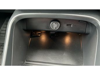 Volvo XC40 2.0 B4P Inscription Pro 5dr AWD Auto Petrol Estate