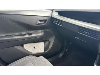 Vauxhall Frontera 83kW Design 44kWh 5dr Auto Electric Estate