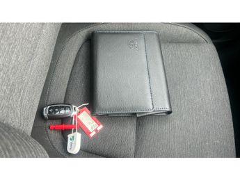 Hyundai KONA 100kW Premium 39kWh 5dr Auto Electric Hatchback