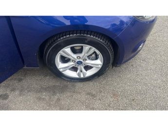 Ford Focus 1.6 125 Zetec 5dr Powershift Petrol Hatchback