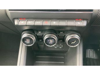 Renault Clio 1.3 TCe 130 RS Line 5dr EDC Petrol Hatchback