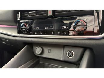 Nissan Qashqai 1.3 DiG-T MH 158 N-Connecta 5dr Xtronic Petrol Hatchback