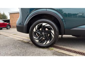 Nissan Qashqai 1.3 DiG-T MH 158 N-Connecta 5dr Xtronic Petrol Hatchback