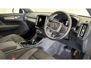 Volvo XC40 2.0 B4P Plus Dark 5dr Auto Petrol Estate