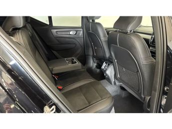 Volvo XC40 2.0 B4P Plus Dark 5dr Auto Petrol Estate
