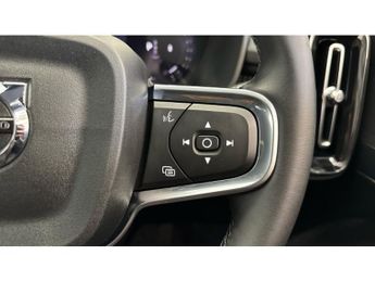 Volvo XC40 2.0 B4P Plus Dark 5dr Auto Petrol Estate