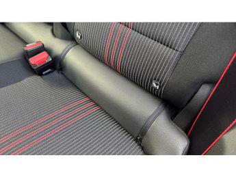 Renault Captur 1.3 TCE 140 R.S. Line 5dr EDC Petrol Hatchback