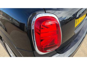 MINI Hatchback 1.5 Cooper Classic Premium 5dr Auto Petrol Hatchback
