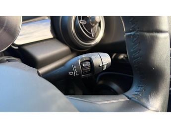 MINI Hatchback 1.5 Cooper Classic Premium 5dr Auto Petrol Hatchback