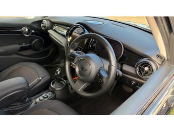 MINI Hatchback 1.5 Cooper Classic Premium 5dr Auto Petrol Hatchback