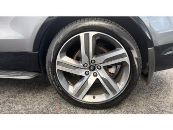 Land Rover Discovery 3.0 D300 Dynamic SE 5dr Auto Diesel Station Wagon