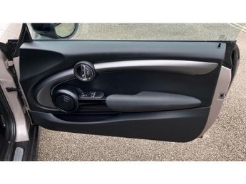 MINI Hatchback 2.0 Cooper S Exclusive 3dr Auto Petrol Hatchback