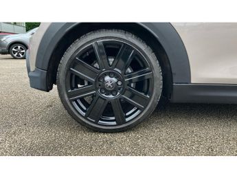 MINI Hatchback 2.0 Cooper S Exclusive 3dr Auto Petrol Hatchback