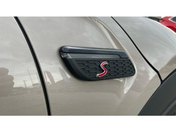 MINI Hatchback 2.0 Cooper S Exclusive 3dr Auto Petrol Hatchback