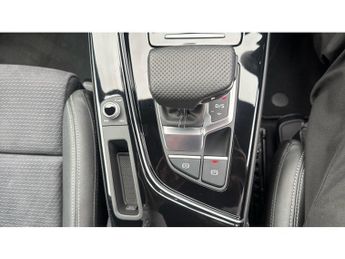 Audi A4 35 TFSI Black Edition 5dr S Tronic Petrol Estate