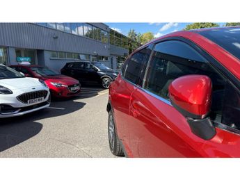 Nissan Qashqai 1.3 DiG-T MH 158 N-Connecta 5dr Xtronic Petrol Hatchback