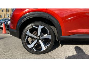 Nissan Juke 1.0 DiG-T 114 Tekna 5dr DCT Petrol Hatchback