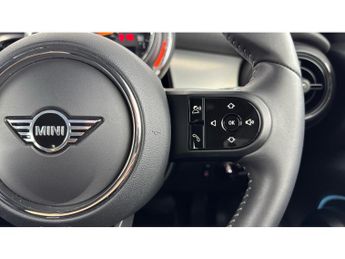 MINI Hatchback 1.5 Cooper Exclusive 5dr Auto [Comfort Pack] Petrol Hatchback