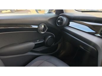 MINI Hatchback 1.5 Cooper Classic 5dr Auto Petrol Hatchback