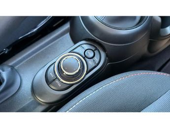 MINI Hatchback 1.5 Cooper Classic Premium 5dr Auto Petrol Hatchback