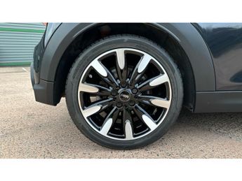 MINI Hatchback 2.0 Cooper S Exclusive 3dr Auto Petrol Hatchback