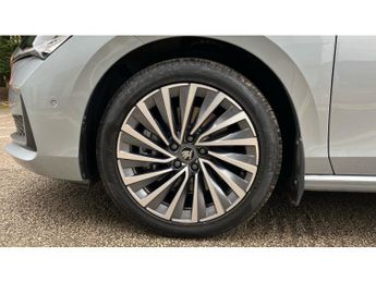 Skoda Superb 2.0 TDI 193 Laurin + Klement 4X4 5dr DSG Diesel Hatchback