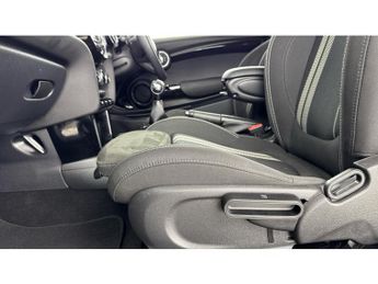 MINI Hatchback 2.0 Cooper S Sport II 3dr Auto Petrol Hatchback
