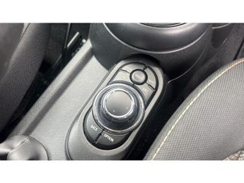 MINI Hatchback 1.5 Cooper Classic 3dr Auto Petrol Hatchback