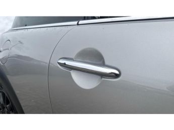 MINI Hatchback 1.5 Cooper Classic 3dr Auto Petrol Hatchback