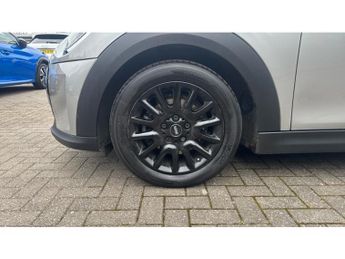 MINI Hatchback 1.5 Cooper Classic 3dr Auto Petrol Hatchback