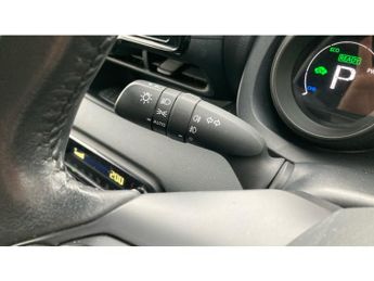 Toyota Yaris 1.5 Hybrid Design 5dr CVT Hybrid Hatchback