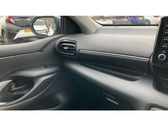 Toyota Yaris 1.5 Hybrid Design 5dr CVT Hybrid Hatchback