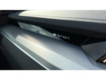 Audi Q8 250kW 50 Quattro 95kWh S Line 5dr Auto Electric Estate