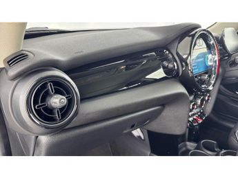 MINI Hatchback 1.5 Cooper Classic 3dr Auto [Comfort Pack] Petrol Hatchback