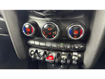 MINI Hatchback 1.5 Cooper Classic 3dr Auto [Comfort Pack] Petrol Hatchback
