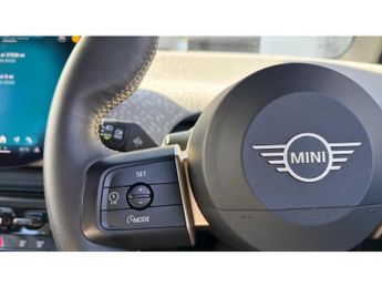 MINI Cooper 160kW SE Exclusive 54kWh 3dr Auto Electric Hatchback