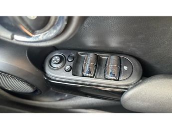 MINI Hatchback 1.5 Cooper Classic 5dr Auto Petrol Hatchback