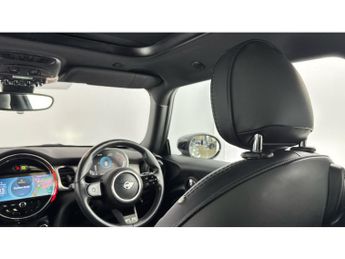 MINI Hatchback 1.5 Cooper Exclusive Premium Plus 3dr Auto Petrol Hatchback