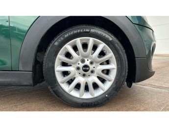 MINI Hatchback 1.5 Cooper 5dr Auto Petrol Hatchback
