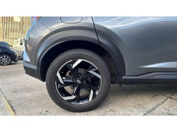 Nissan Juke 1.0 DiG-T 114 N-Connecta 5dr DCT Petrol Hatchback