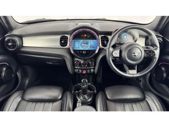 MINI Hatchback 1.5 Cooper Exclusive 5dr Auto Petrol Hatchback
