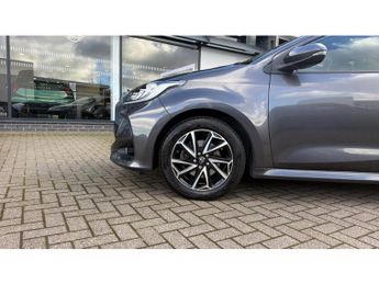 Toyota Yaris 1.5 Hybrid Design 5dr CVT Hybrid Hatchback
