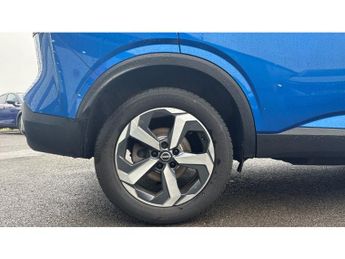 Nissan Qashqai 1.3 DiG-T MH 158 N-Connecta 5dr Xtronic Petrol Hatchback