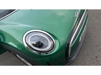 MINI Hatchback 1.5 Cooper Classic Premium 5dr Auto Petrol Hatchback