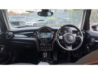 MINI Hatchback 1.5 Cooper Classic Premium 5dr Auto Petrol Hatchback