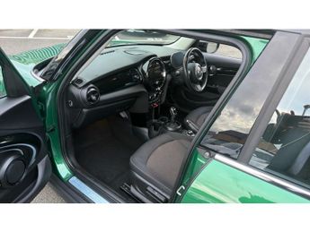 MINI Hatchback 1.5 Cooper Classic Premium 5dr Auto Petrol Hatchback